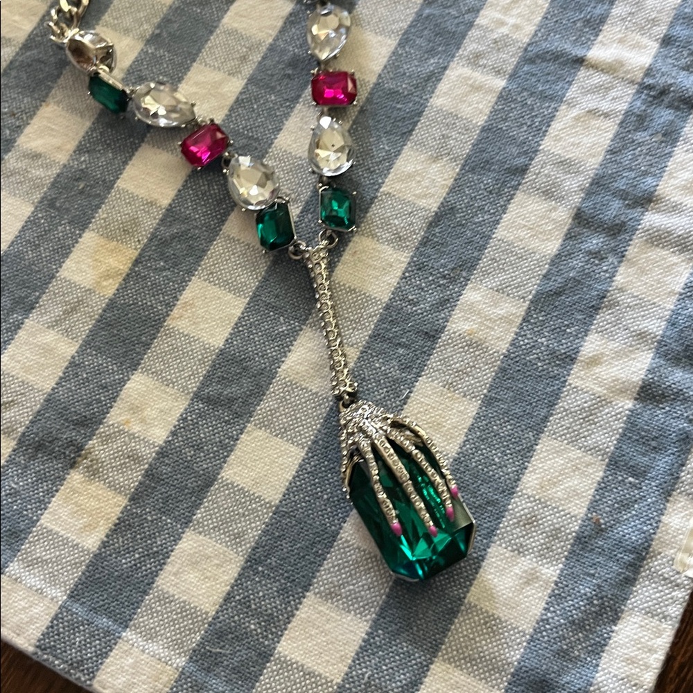 Elegant Silver and Green Necklace by Betsey Johnson brand new - Picture 2 of 3